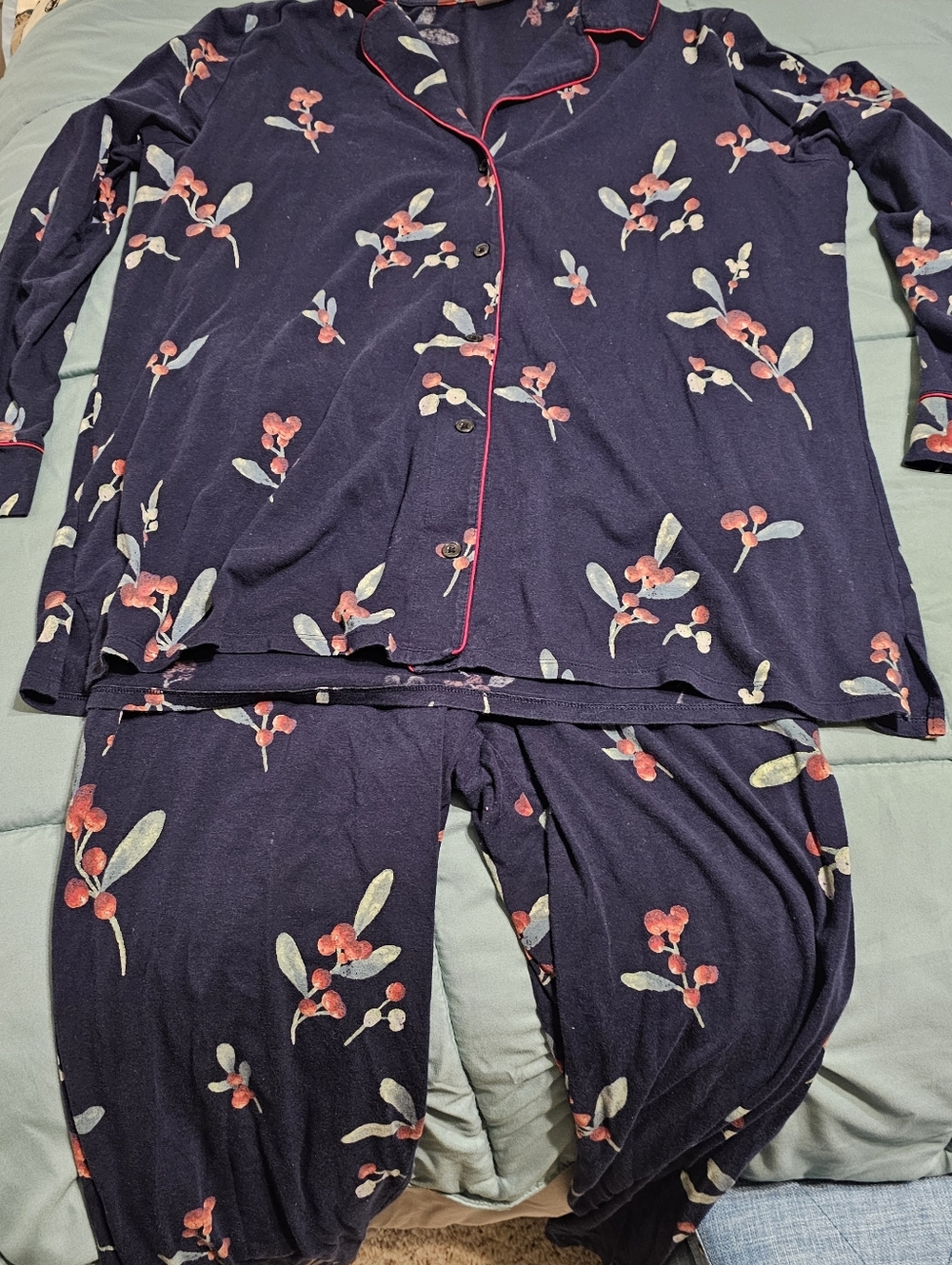 SOMA Holly Berry Set buttton-Up Pajama with Red Piping Top XL Bottoms M